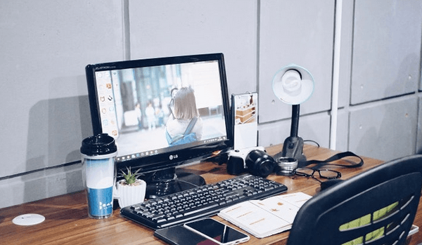 Barang Yang Jangan Diletakkan Di Meja Kerja