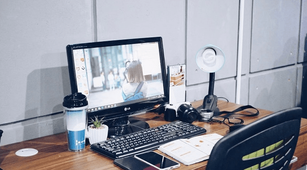 Barang Yang Jangan Diletakkan Di Meja Kerja