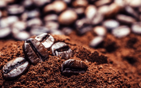 Ampuh! Menghilangkan Bau pada Cabin Mobil dengan Memanfaatkan Aroma Kopi Tips menghilangkan bau di cabin mobil