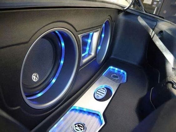 Merakit Kapasitor Audio Mobil dengan Aman