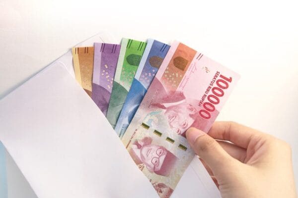 Anggaran bulanan rumah tangga yang efektif