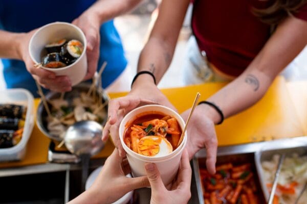 Makanan street food terbaik di Indonesia