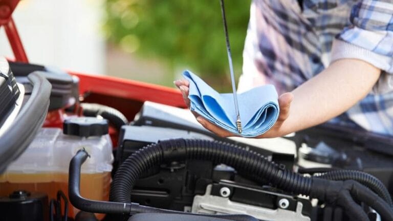 Trik Merawat Mobil Bekas