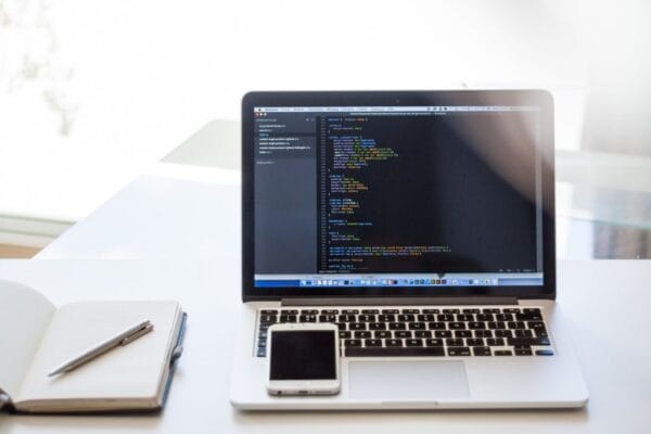 Panduan Memilih Laptop Terbaik: Tips Lengkap untuk Semua Kebutuhan Panduan Memilih Laptop Terbaik untuk Semua Kebutuhan