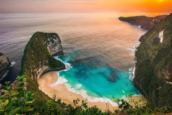 Rahasia Kelingking Beach